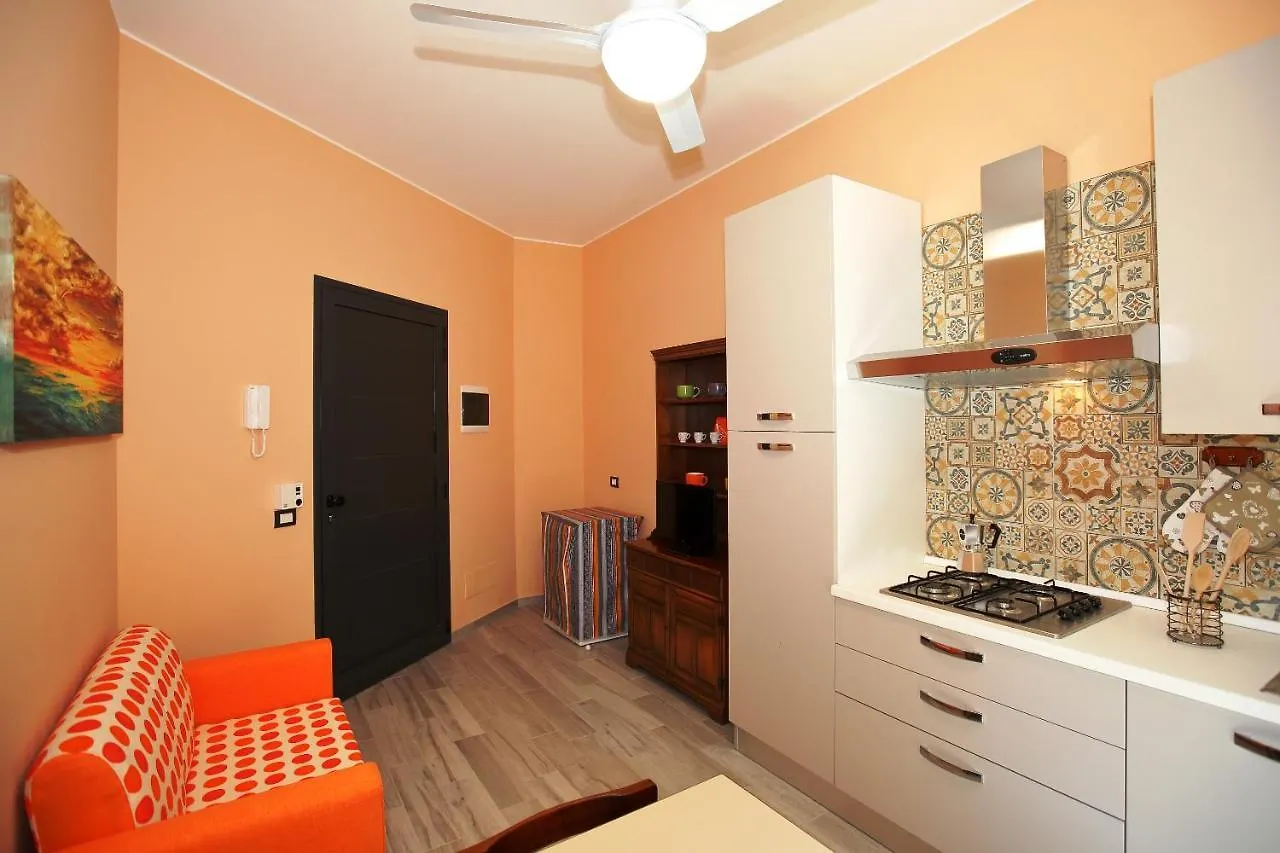 Holiday home Re Sole La Dependance - Casa Vacanza V E N E R E Avola